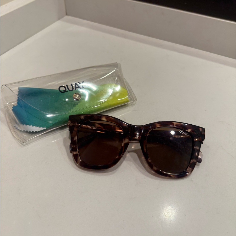 QUAY Sunglasses
